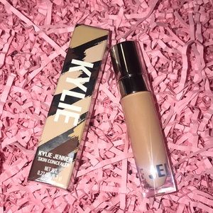 🍁FALL SALE🍁 🆕🖤 “BIRCH” Kylie SKIN CONCEALER
